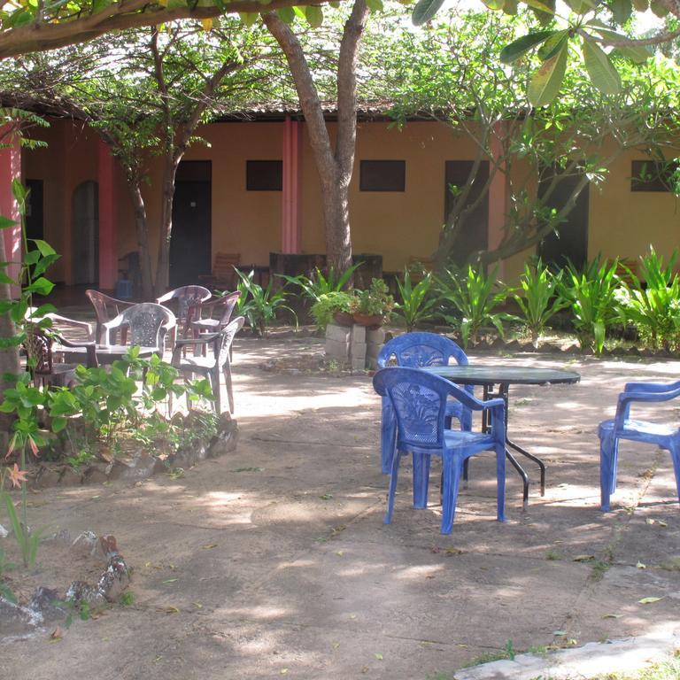 Shahira Hotel Nilaveli Bilik gambar